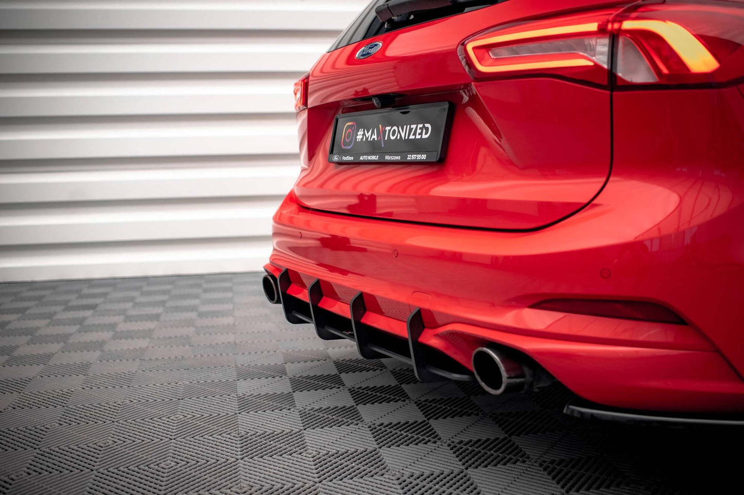 Inserție diffuser Maxton Design pentru Ford Focus Estate ST (2018-), negru mat