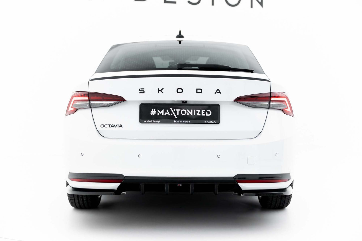 Maxton Design insert difuser pentru Skoda Octavia Sportline Liftback si break (dupa 2024), negru lac