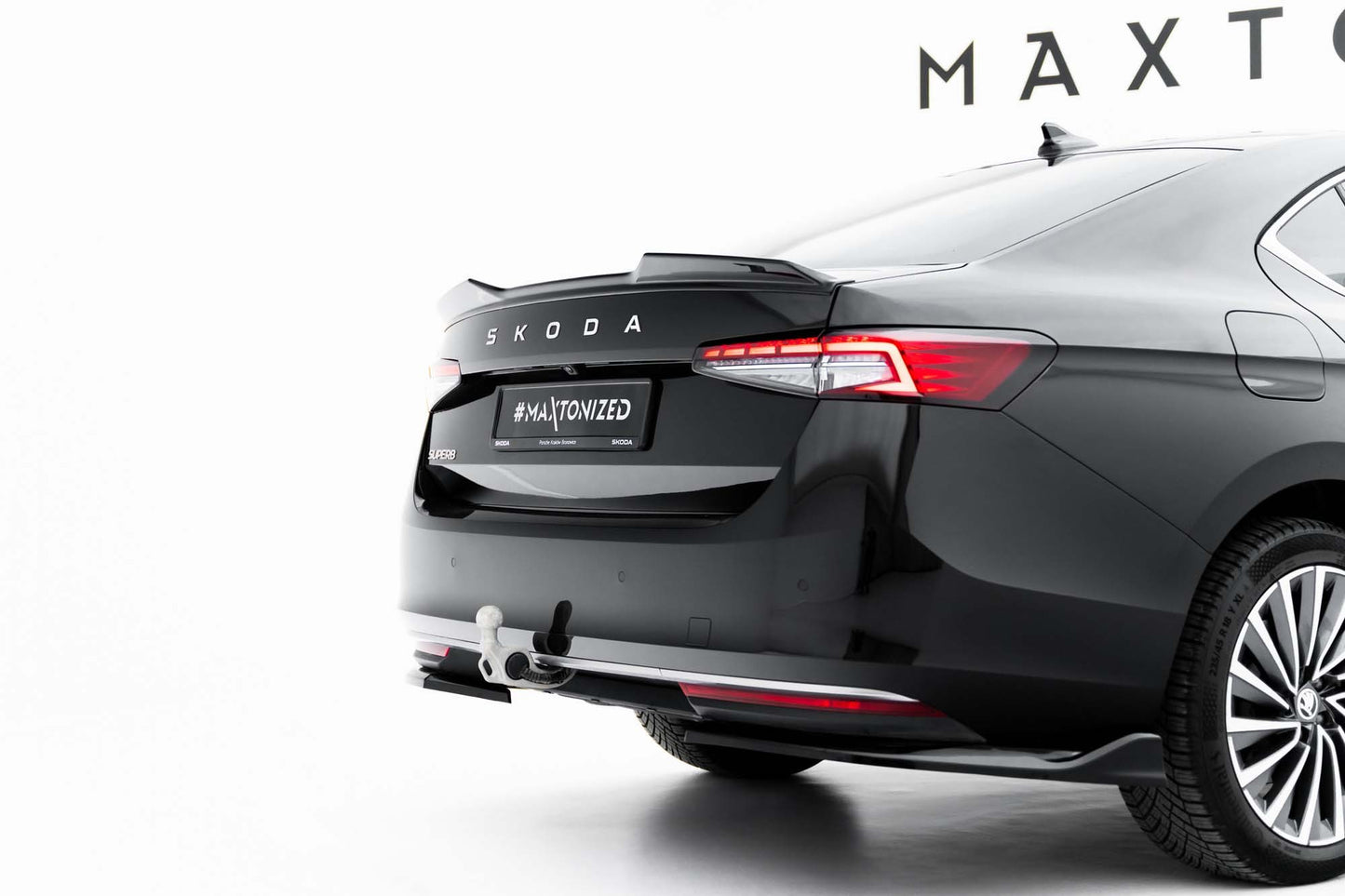 Maxton Design Rear Diffuser for Skoda Superb (post-2024), Gloss Black