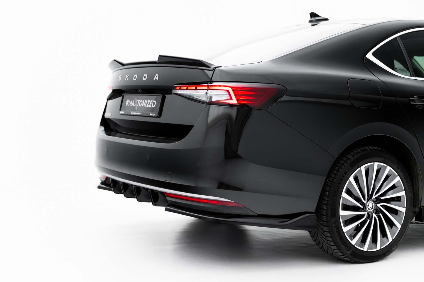 Maxton Design Rear Diffuser for Skoda Superb (post-2024), Gloss Black