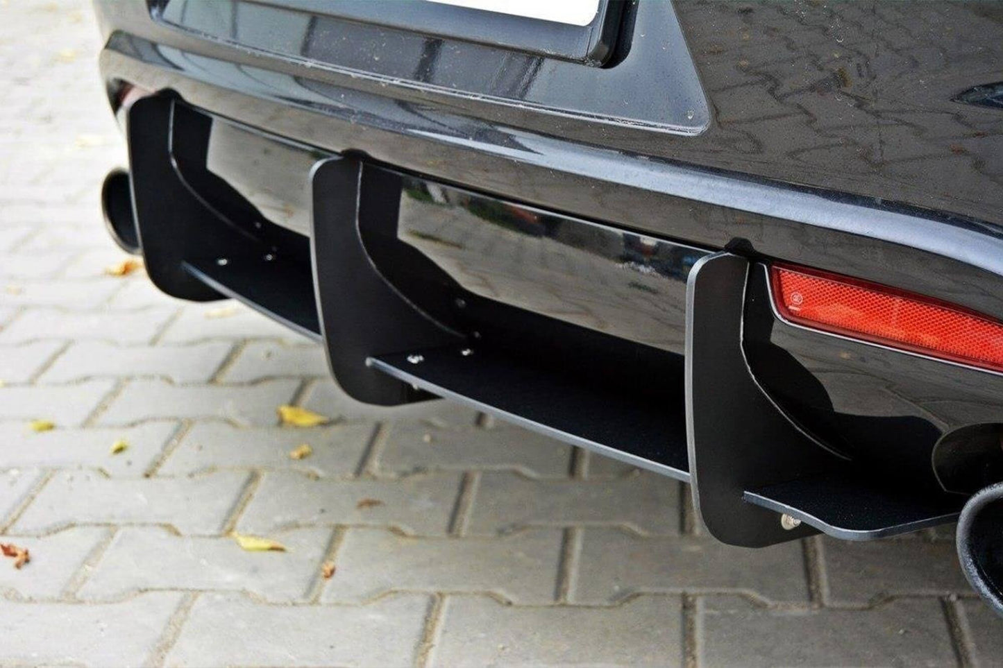 Insertii difuser bara spate Maxton Design pentru VW Scirocco (2009-2013), negru mat