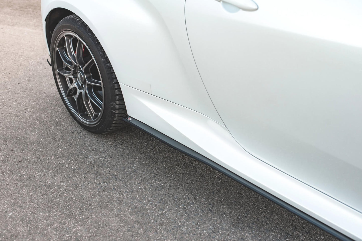 Maxton Design Racing Side Skirt Diffusers pentru Toyota Yaris GR (din 2020), negru mat