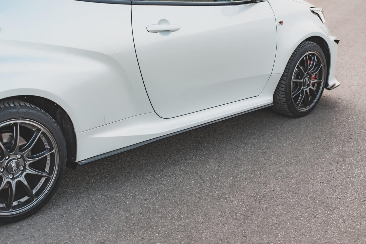 Maxton Design Racing Side Skirt Diffusers pentru Toyota Yaris GR (din 2020), negru mat