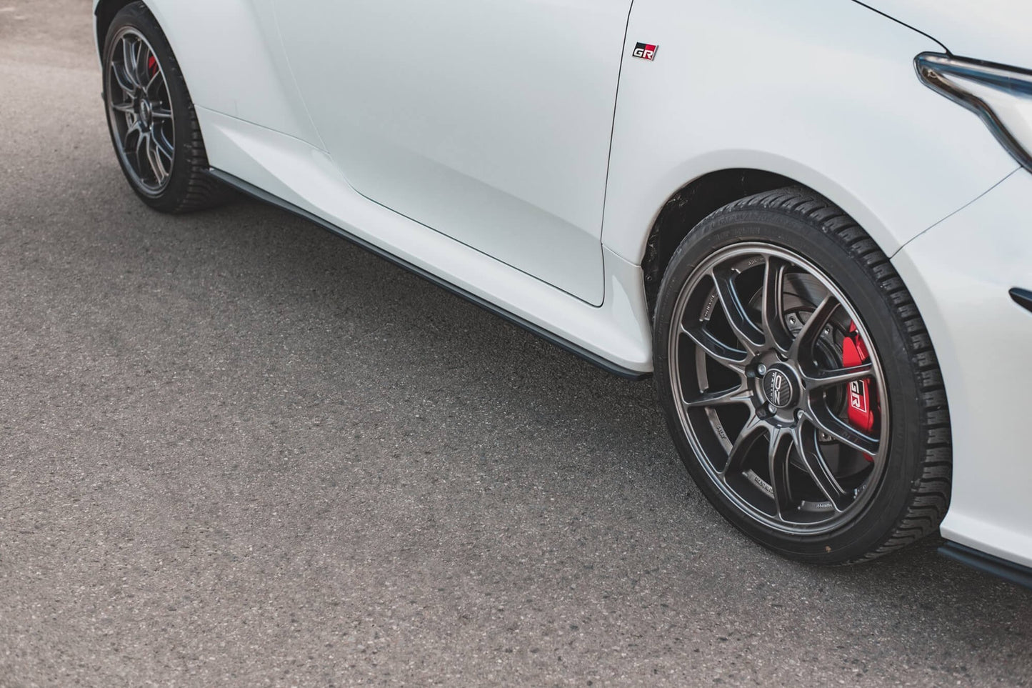 Maxton Design Racing Side Skirt Diffusers pentru Toyota Yaris GR (din 2020), negru mat