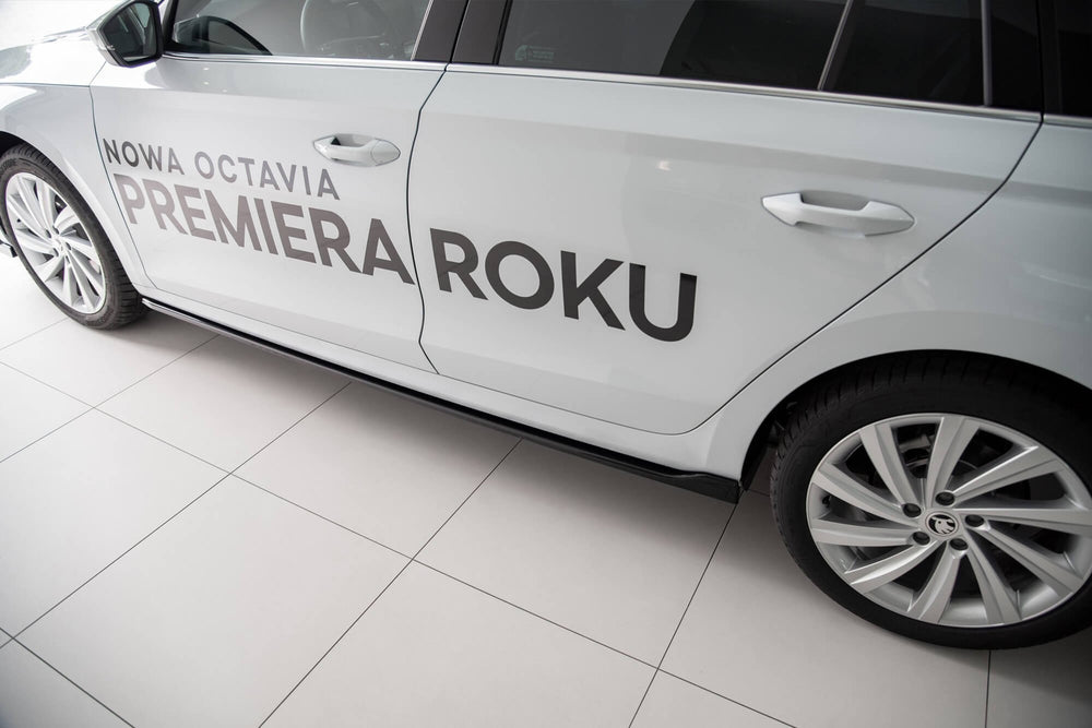 Praguri Maxton Design versiunea 1 pentru Skoda Octavia (dupa 2019), negru mat
