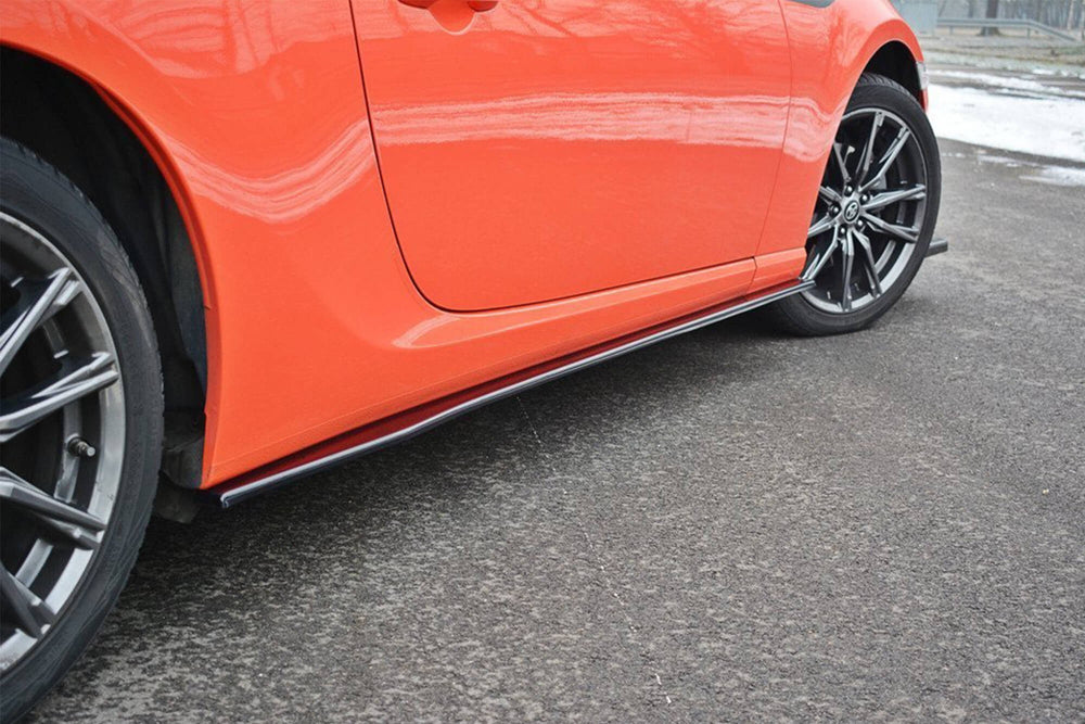 Maxton Design praguri laterale versiunea 1 pentru Toyota GT86, Subaru BRZ (din 2017), negru lucios