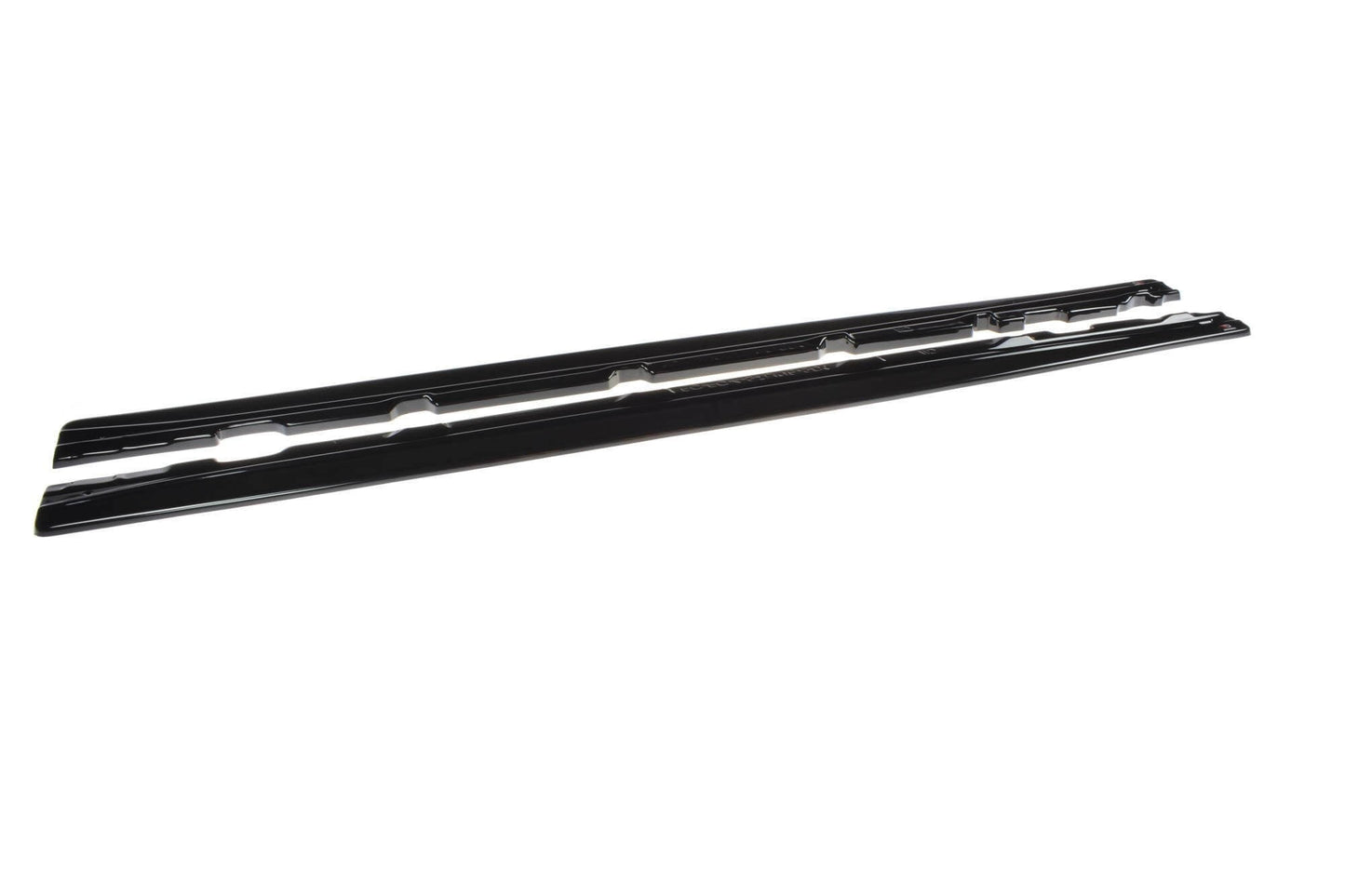 Additive Maxton Design versiunea 1 tip ST/ST-Line pentru praguri Ford Focus (2018-), culoare carbon