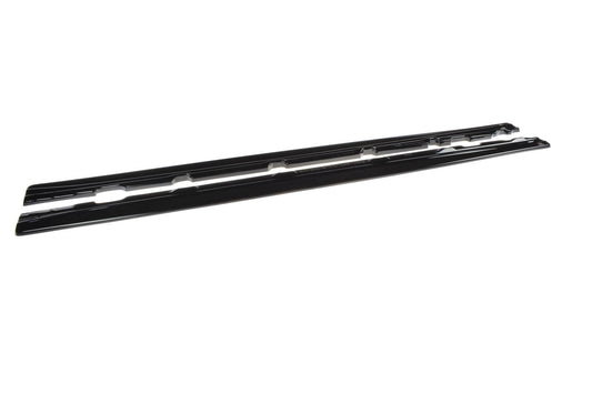 Additive Maxton Design versiunea 1 tip ST/ST-Line pentru praguri Ford Focus (2018-), culoare carbon