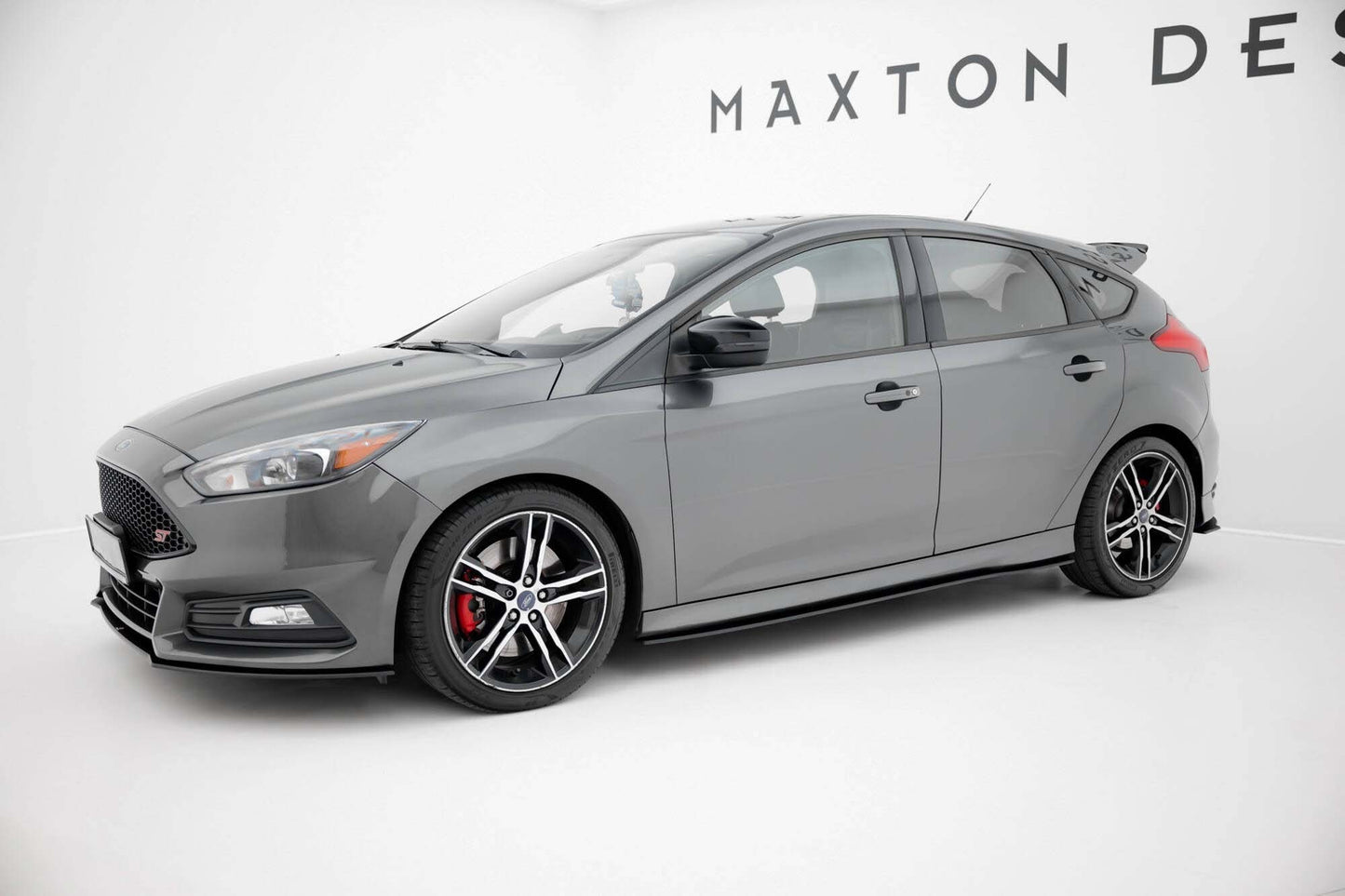 Praguri Maxton Design Street Pro pentru usi Ford Focus ST (2015-2018), negru mat