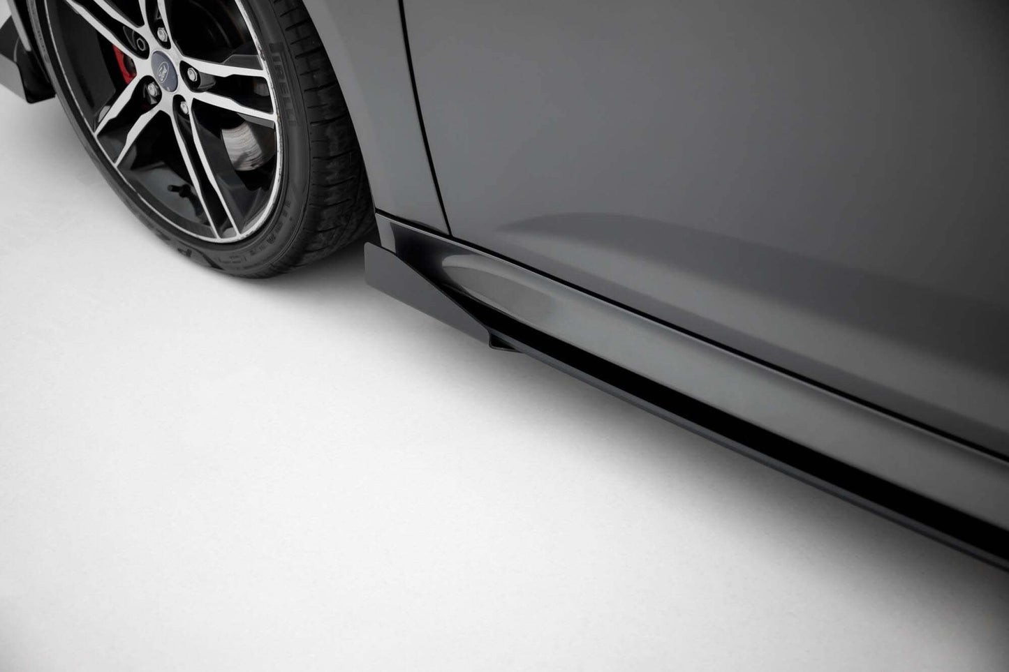 Praguri Maxton Design Street Pro pentru usi Ford Focus ST (2015-2018), negru mat