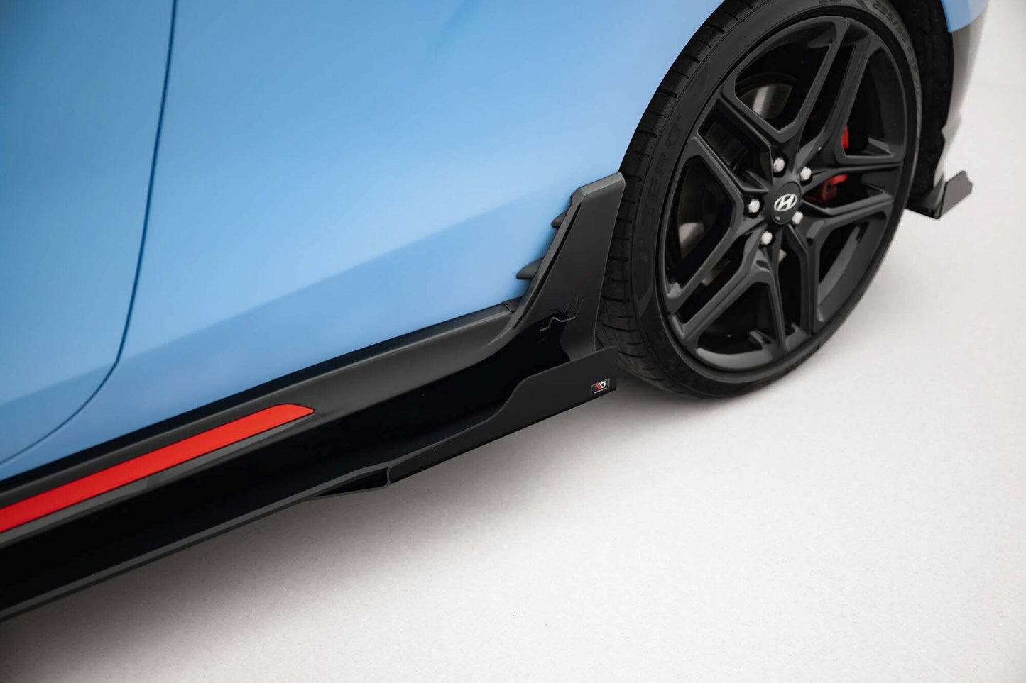 Praguri laterale Maxton Design tip Street Pro pentru Hyundai Veloster N (2018-2022), negru mat