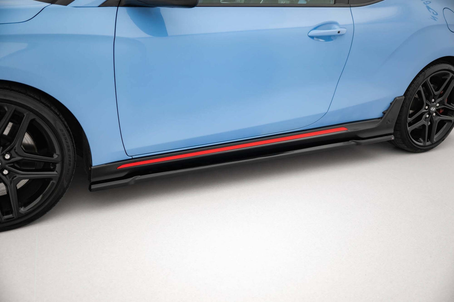 Praguri portiere Maxton Design pentru Hyundai Veloster N (2018-2022), negru lac