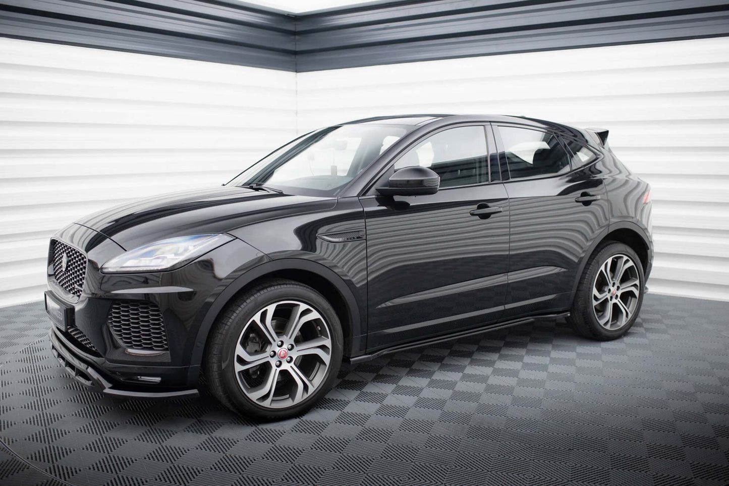 Maxton Design praguri usi pentru Jaguar E-Pace R-Dynamic (2017-2020), lac negru