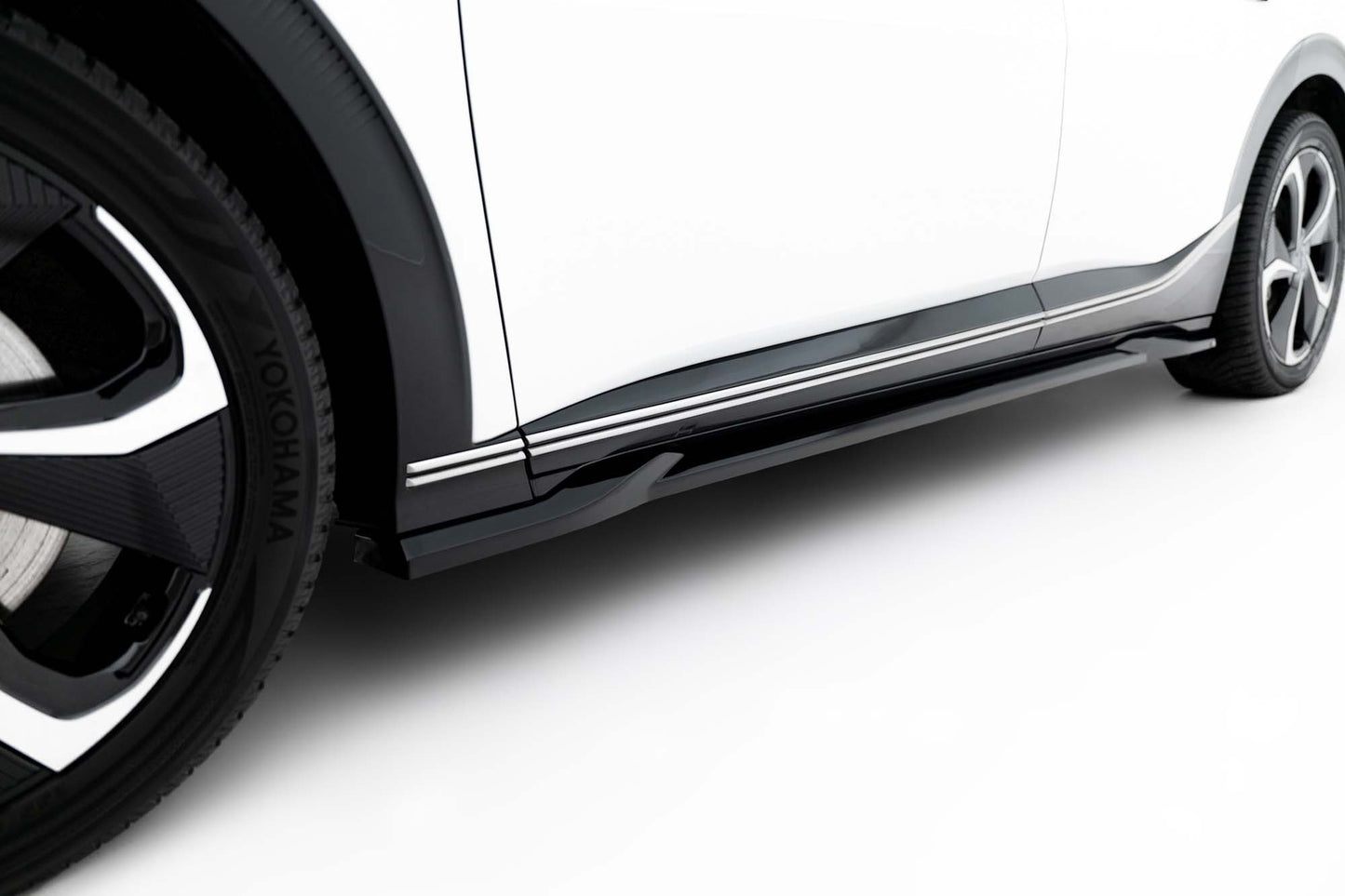 Maxton Design side skirts for Kia EV6 (2021+), gloss black
