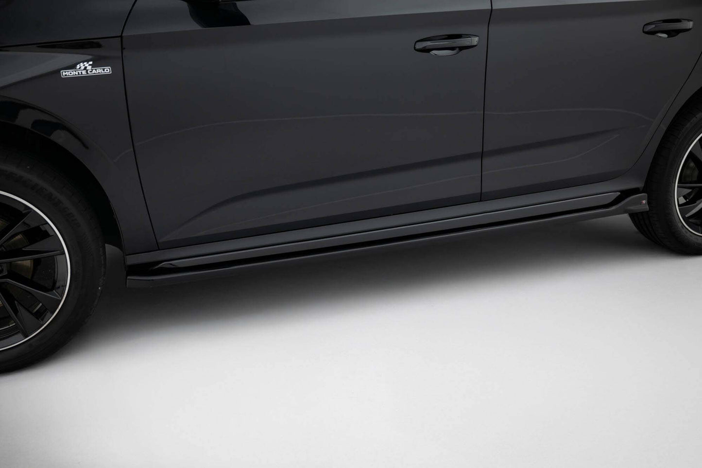 Praguri Maxton Design pentru Skoda Kamiq Monte Carlo (după 2023), negru lucios