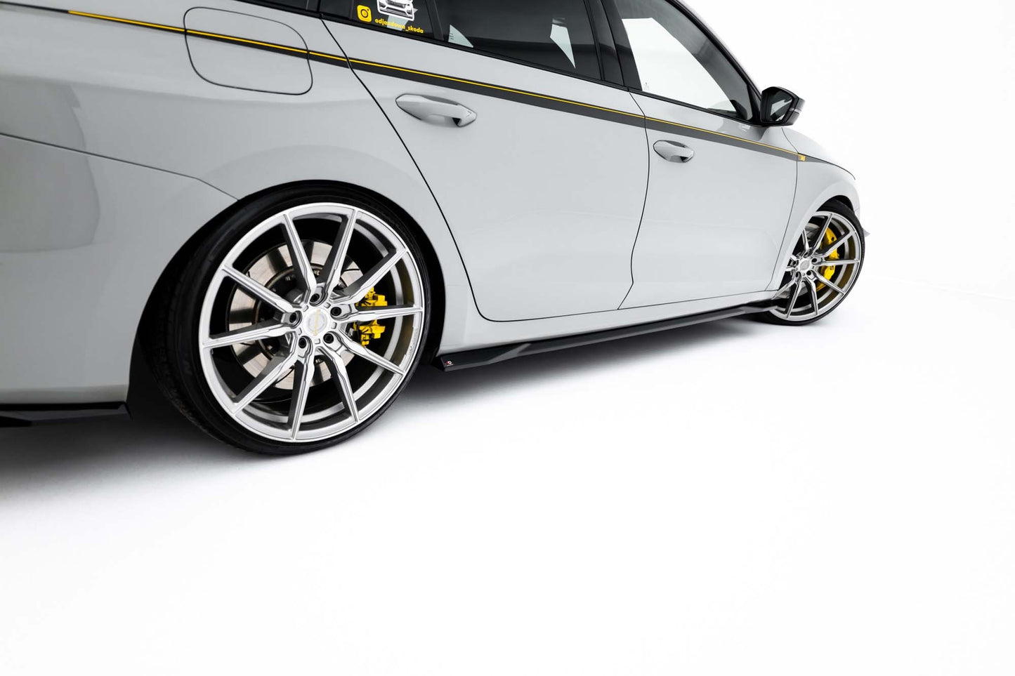Praguri Maxton Design pentru Skoda Octavia RS Liftback, break (2020-2024), lac negru