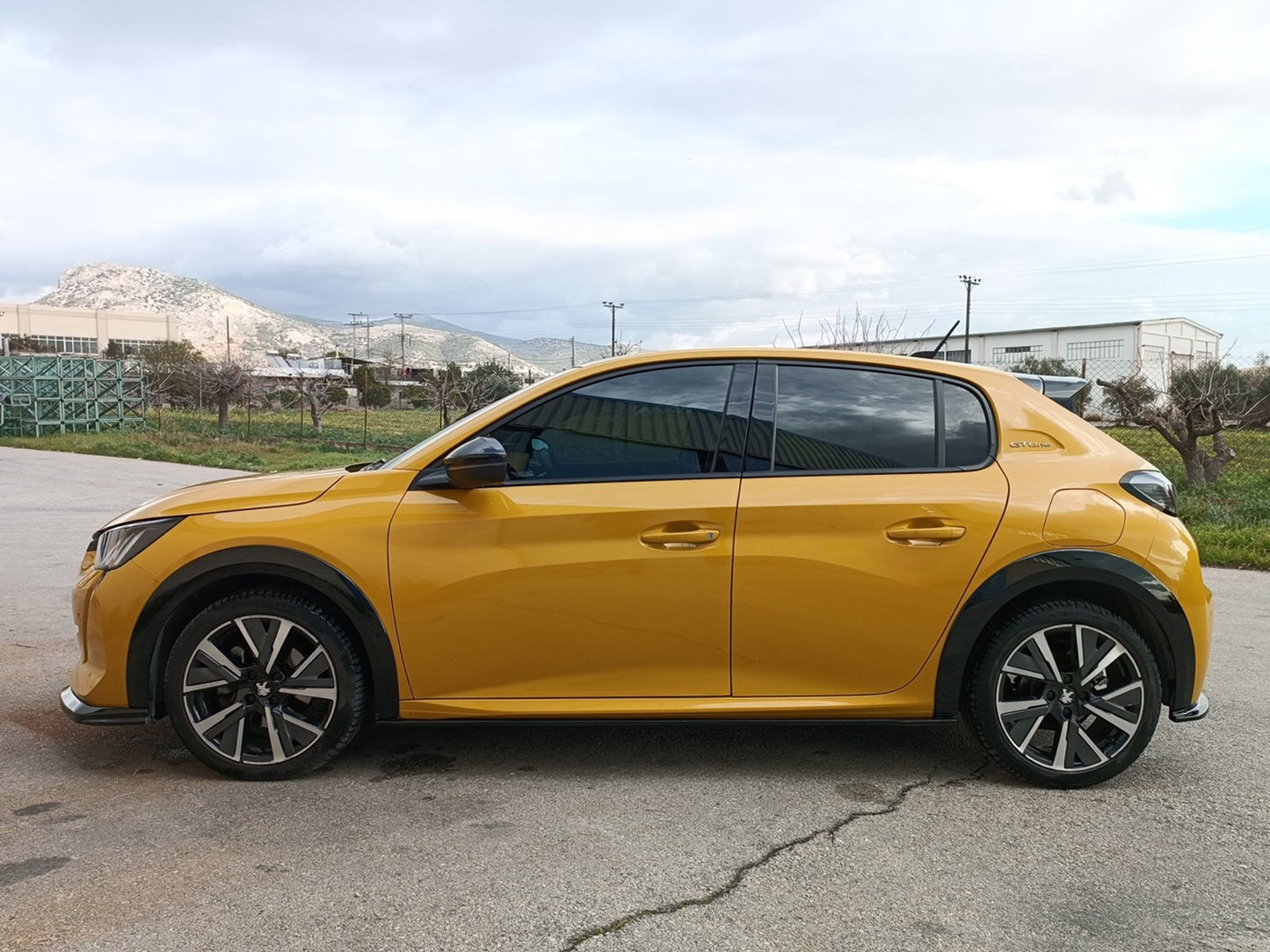 Motordrome Design pachet add-on versiunea 2 pentru praguri Peugeot 208 Mk2 (2019+)