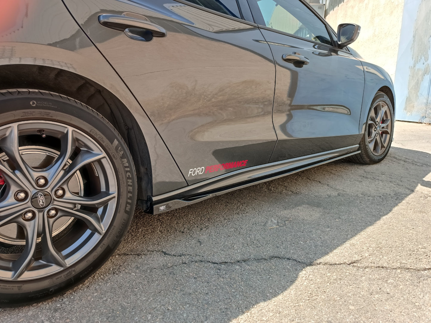 Praguri usi Motordrome Design pentru Ford Focus Mk4 ST/ST-Line (dupa 2018)