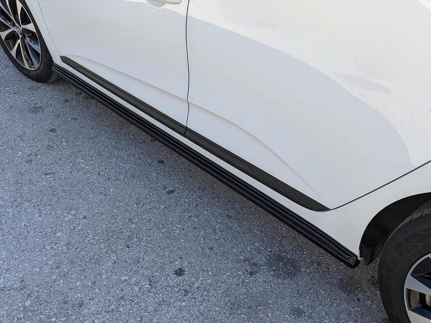 Motordrome Design praguri pentru Renault Clio Mk5 (2019+)