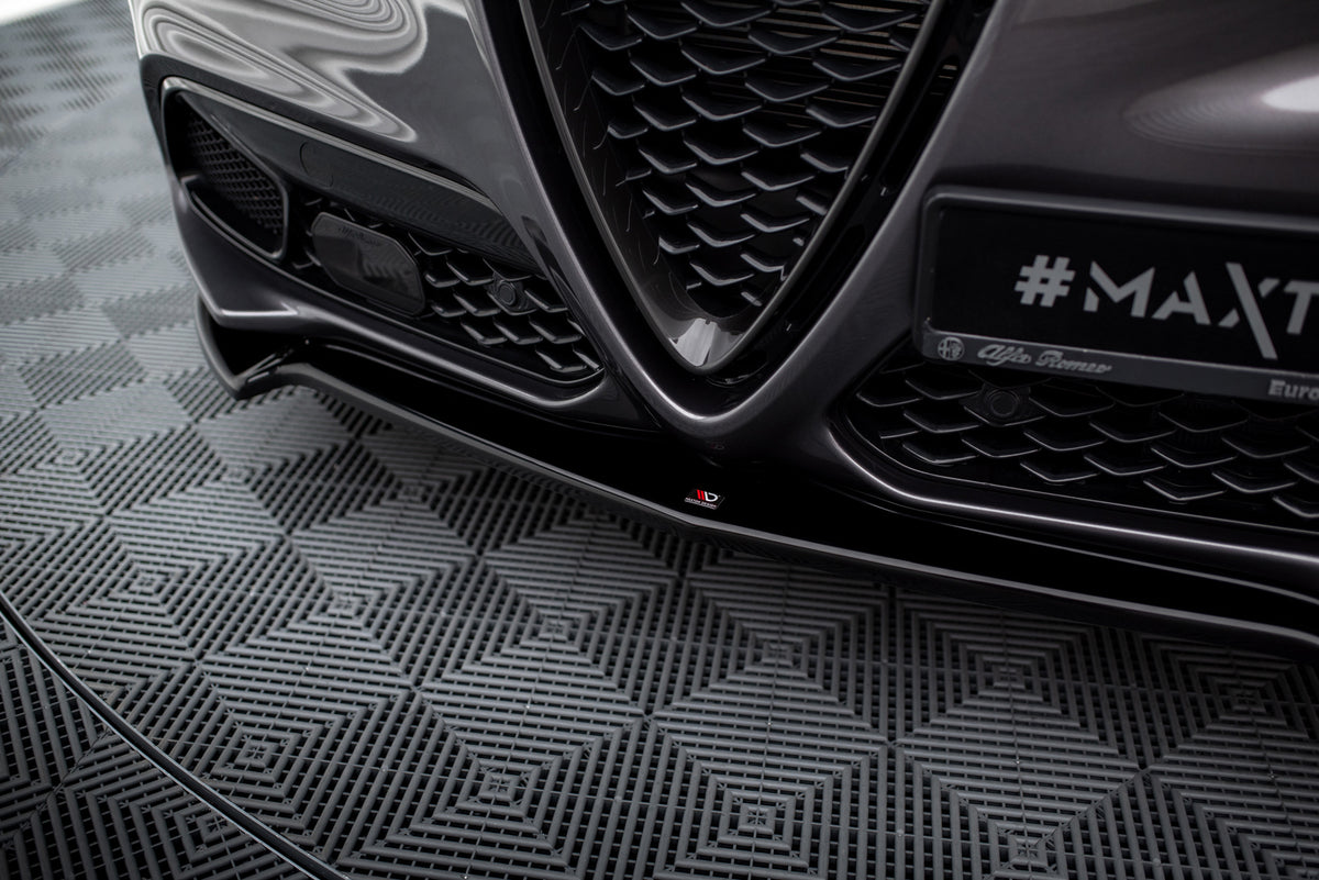 Spoiler portbagaj Maxton Design tip aripă din fibră de carbon cu stop LED pentru BMW Seria 5 G30 Sedan / M5 F90 Sedan (2017-2024)