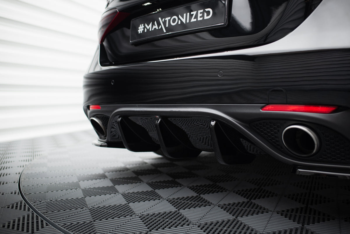 Spoiler portbagaj Maxton Design tip aripă din fibră de carbon cu stop LED pentru BMW Seria 5 G30 Sedan / M5 F90 Sedan (2017-2024)