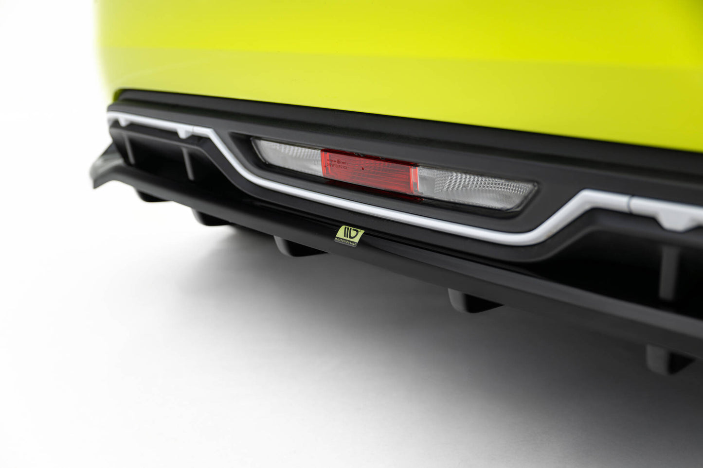 Spoiler portbagaj Maxton Design tip aripă din fibră de carbon cu stop LED pentru BMW Seria 5 G30 Sedan / M5 F90 Sedan (2017-2024)