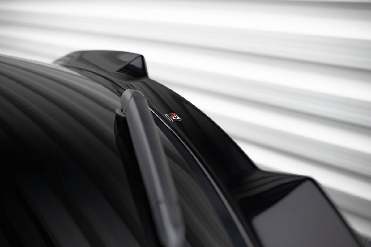 Spoiler portbagaj Maxton Design tip aripă din fibră de carbon cu stop LED pentru BMW Seria 5 G30 Sedan / M5 F90 Sedan (2017-2024)
