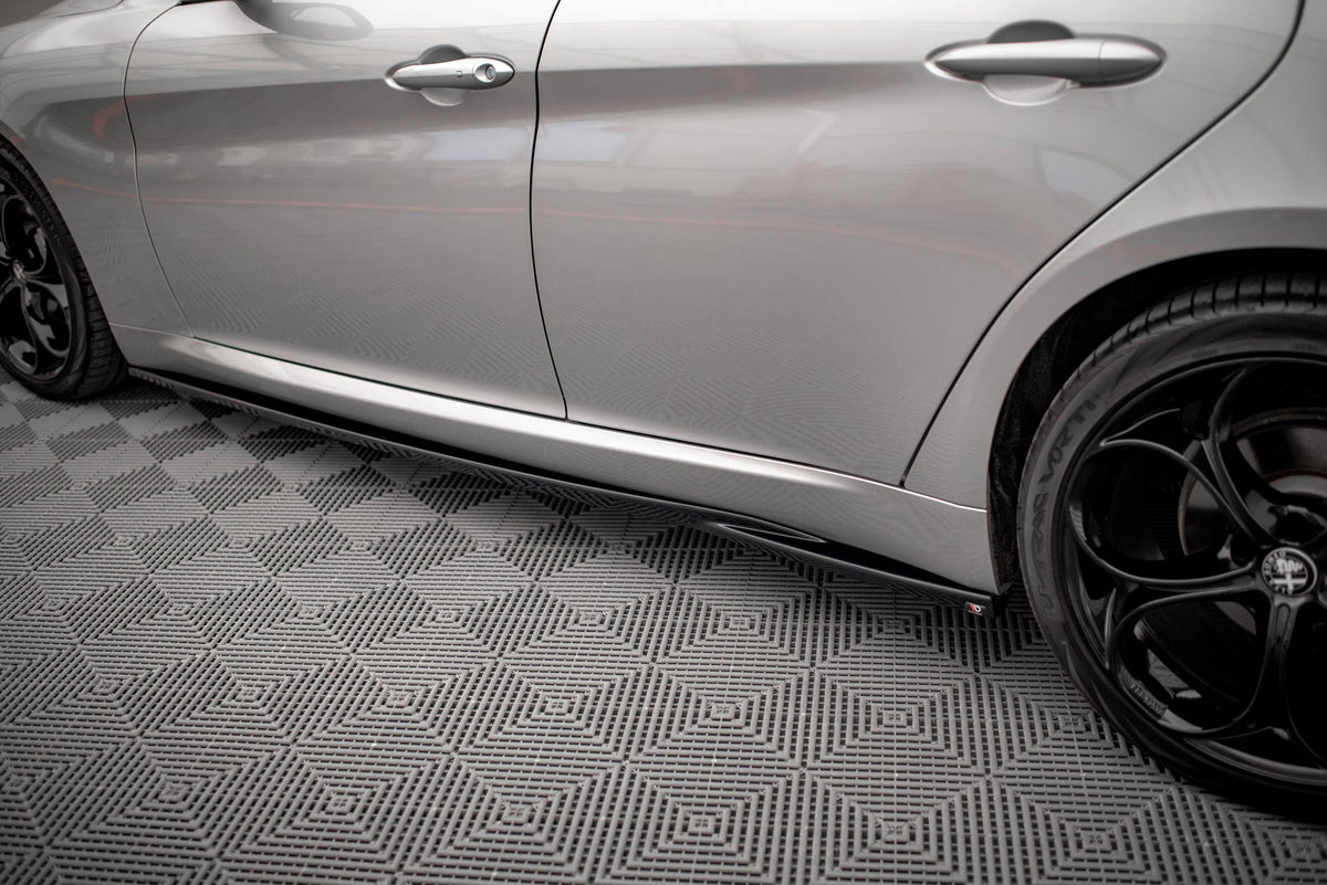 Spoiler portbagaj Maxton Design tip aripă din fibră de carbon cu stop LED pentru BMW Seria 5 G30 Sedan / M5 F90 Sedan (2017-2024)