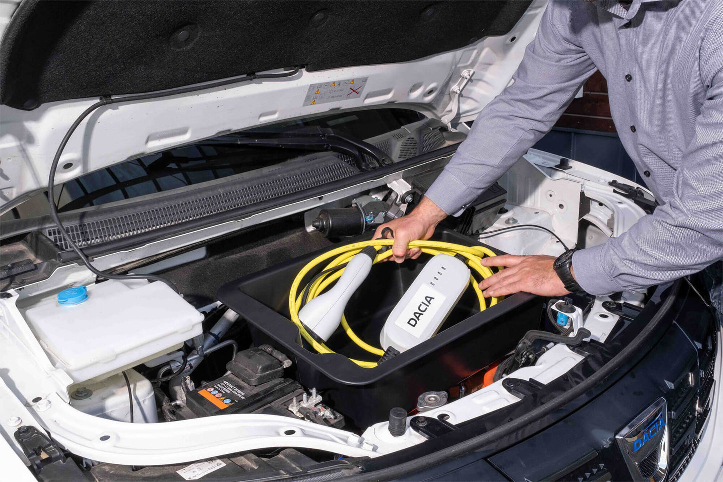 Cutie Rati Frunk pentru portbagajul frontal al Dacia Spring 2021 - 2025, 20L, 44x31x13cm, neagra