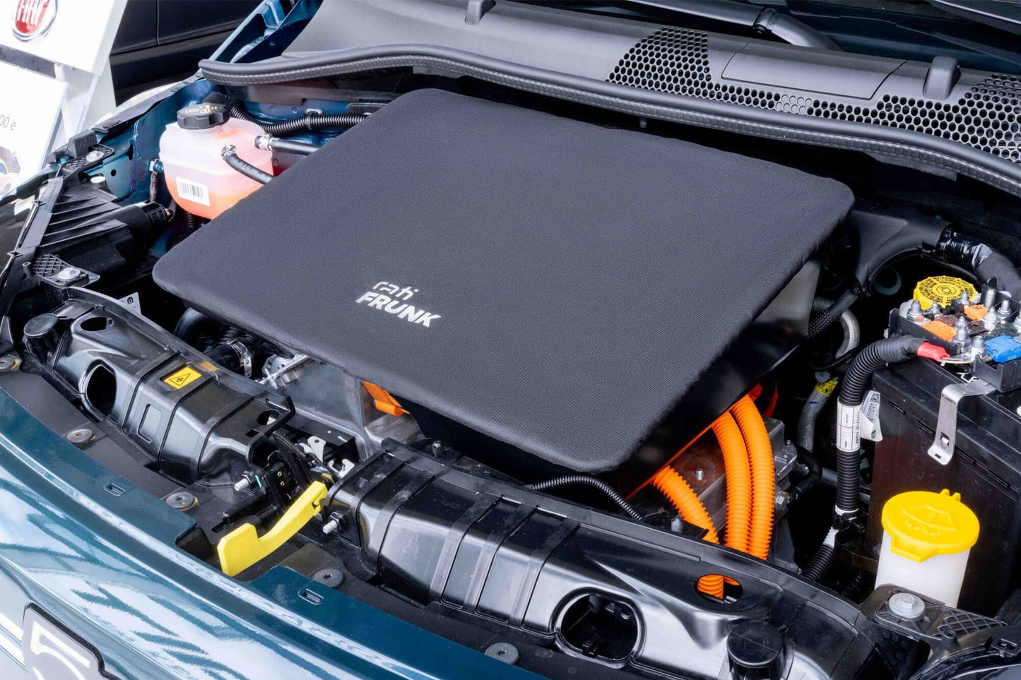 Cutie Rati Frunk pentru portbagajul frontal Fiat 500e dupa 2020, 13L, 44x31x6/13cm, neagra