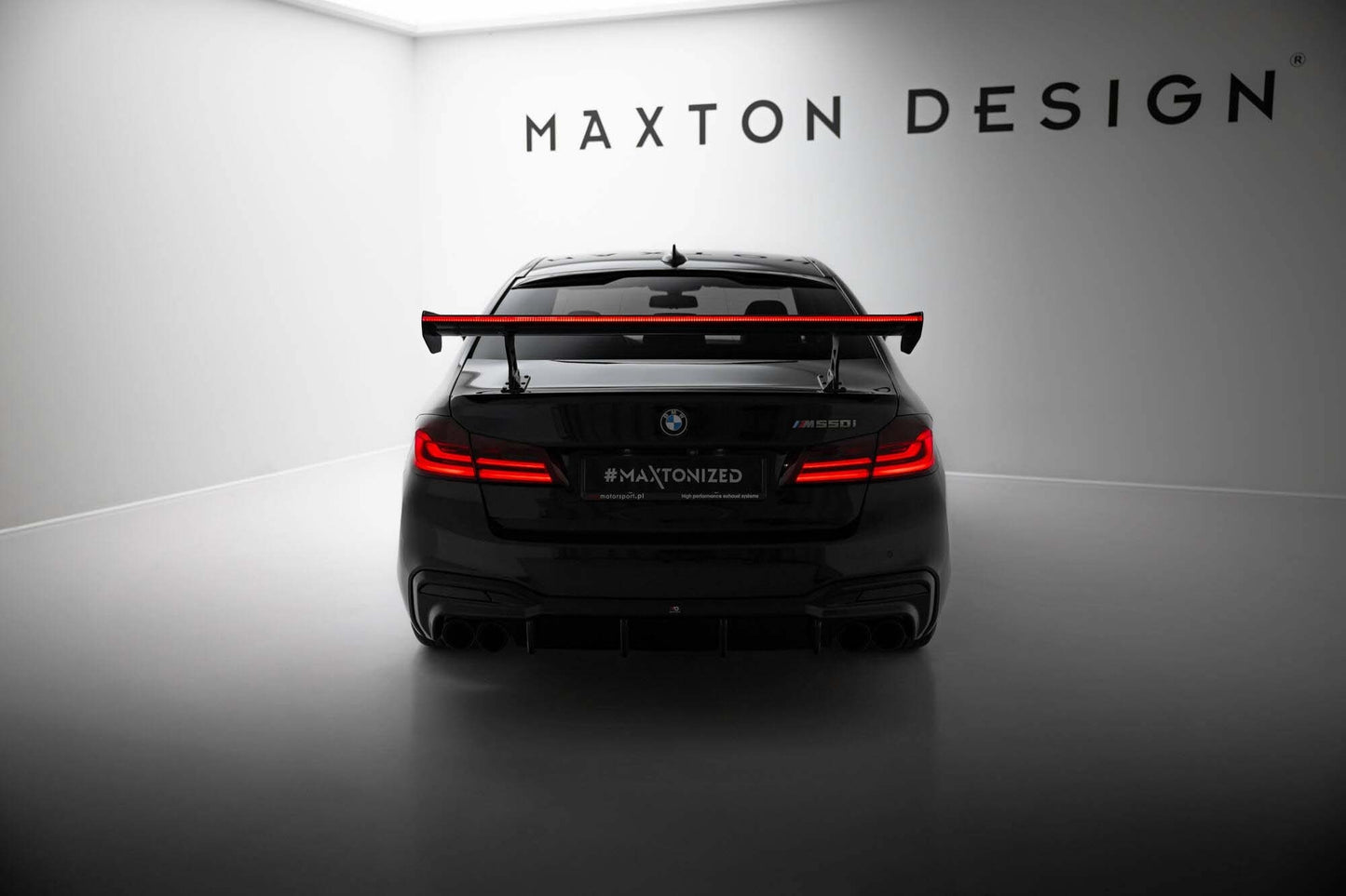 Maxton Design spoiler portbagaj tip aripa din fibra de carbon cu stop LED pentru BMW Seria 5 G30 Sedan / M5 F90 Sedan (2017-2024)