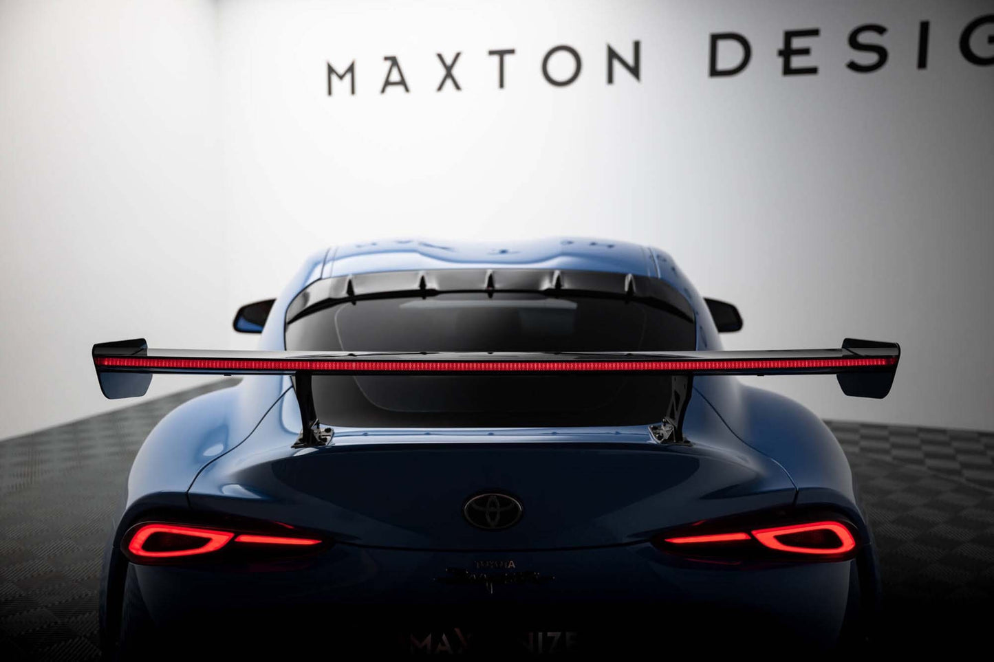 Maxton Design spoiler portbagaj fibră de carbon cu lumină LED frână pentru Toyota Supra (2019-)
