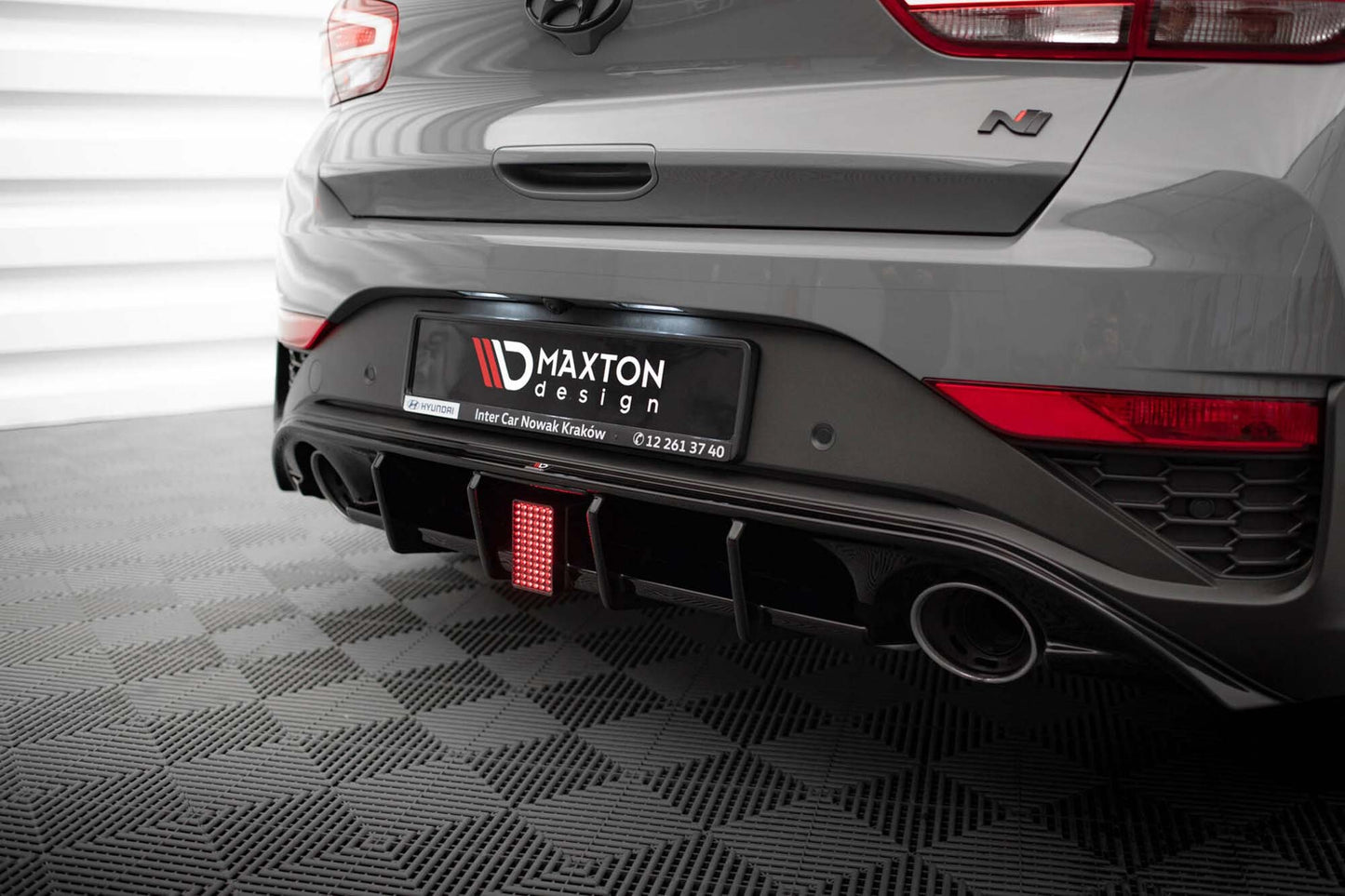 Lampa frana LED pentru montaj in difuser Maxton Design a Hyundai i30 N hatchback (2020-), negru lac