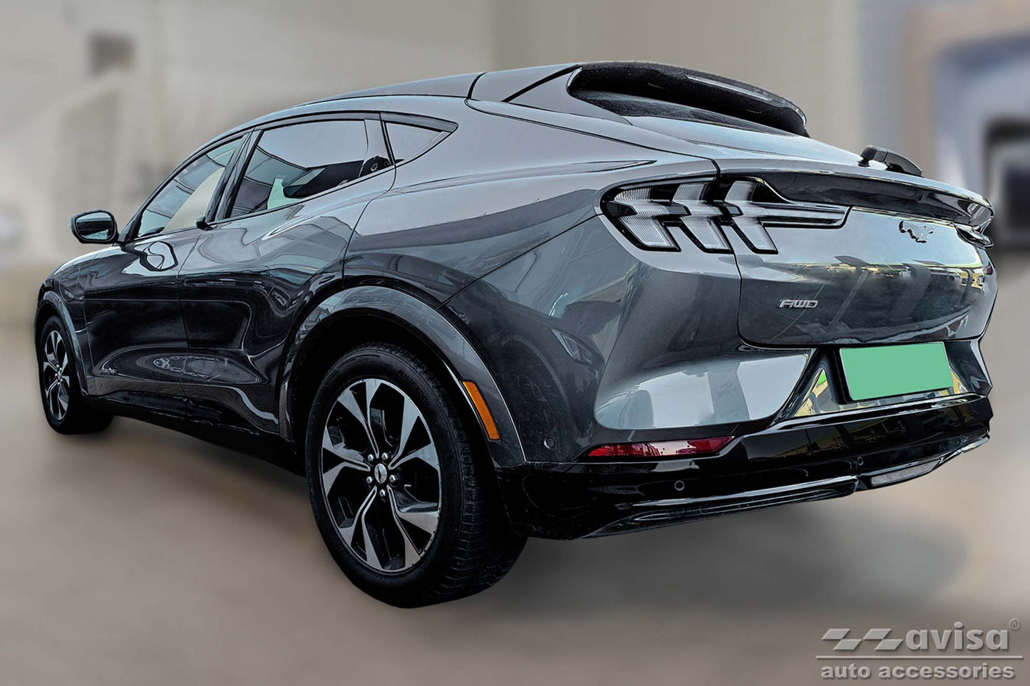 Avisa protector bara spate pentru Ford Mustang Mach-E dupa 2020, negru lucios