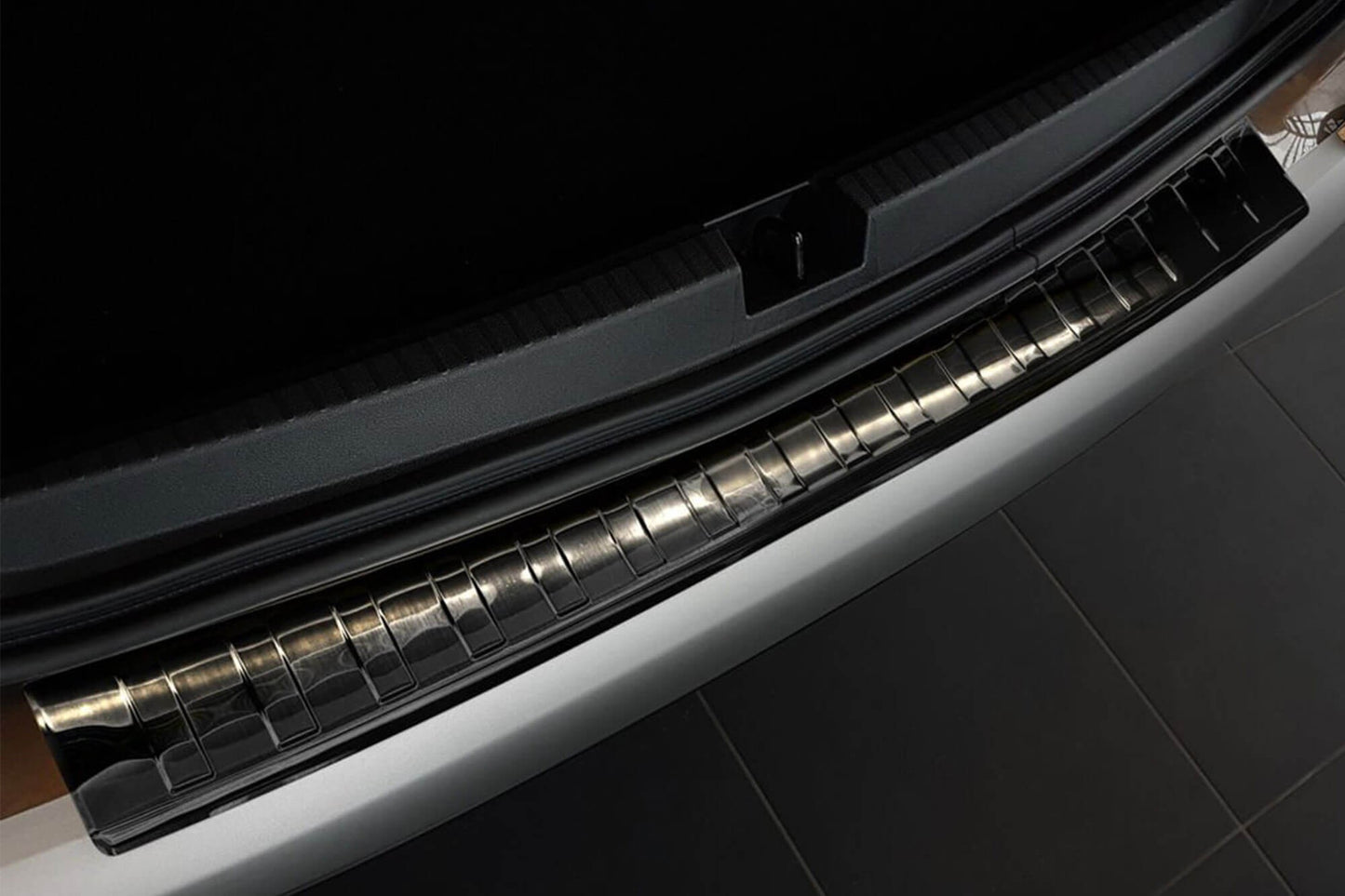 Protectie bara spate Avisa pentru Dacia Duster (2017-2021, negru lac