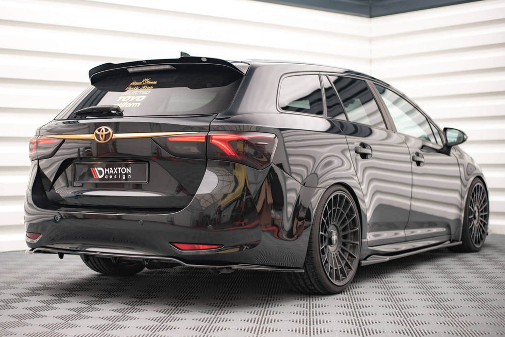 Maxton Design spoiler portbagaj pentru Toyota Avensis break (2015-2018), culoare carbon