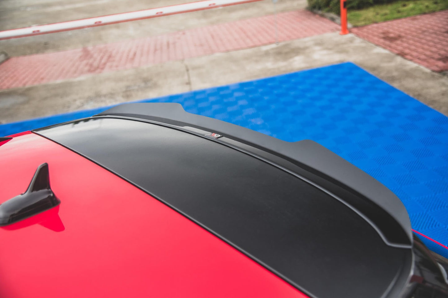 Maxton Design eleron portbagaj pentru Skoda Kamiq (după 2019), negru lucios