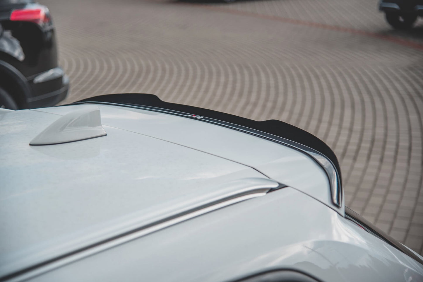 Maxton Design spoilere portbagaj pentru Toyota Corolla Touring Sports (2019-), negru lucios