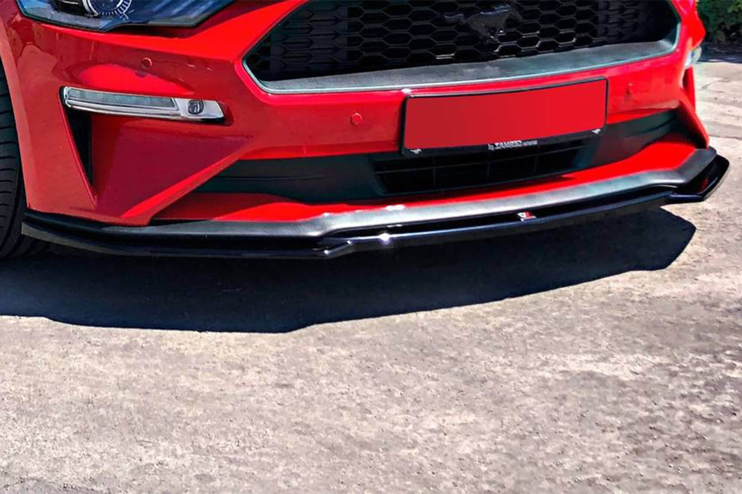 Maxton Design spoiler pentru bara fata standard Ford Mustang (2018-), culoare carbon