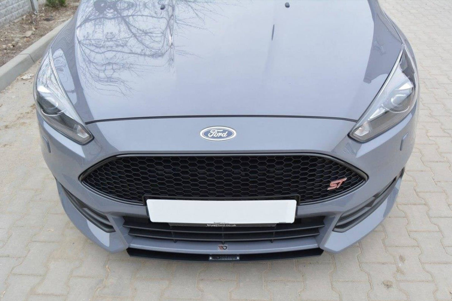 Splitter Maxton Design tip Racing, versiunea 3, pentru bara fata ST a Ford Focus (2015-2018), negru mat