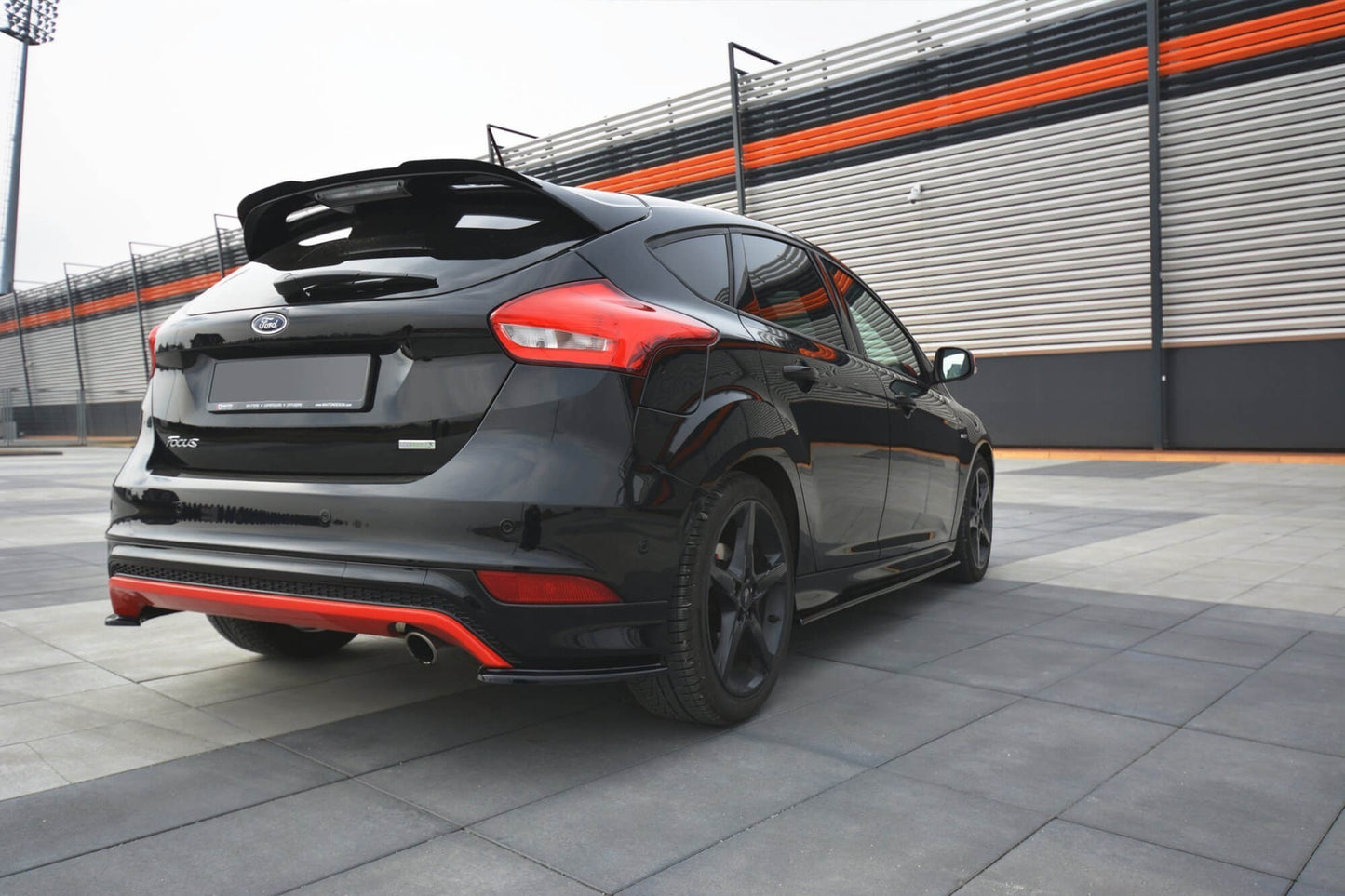 Spoiler Maxton Design ST-Line pentru portbagajul Ford Focus (2015-2018), negru mat