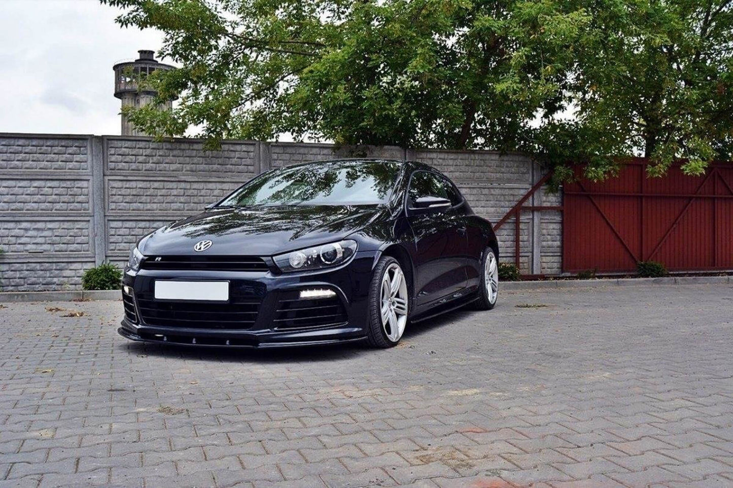 Spoiler Maxton Design versiunea 1 pentru bara fata R a VW Scirocco (2008-2014), culoare carbon