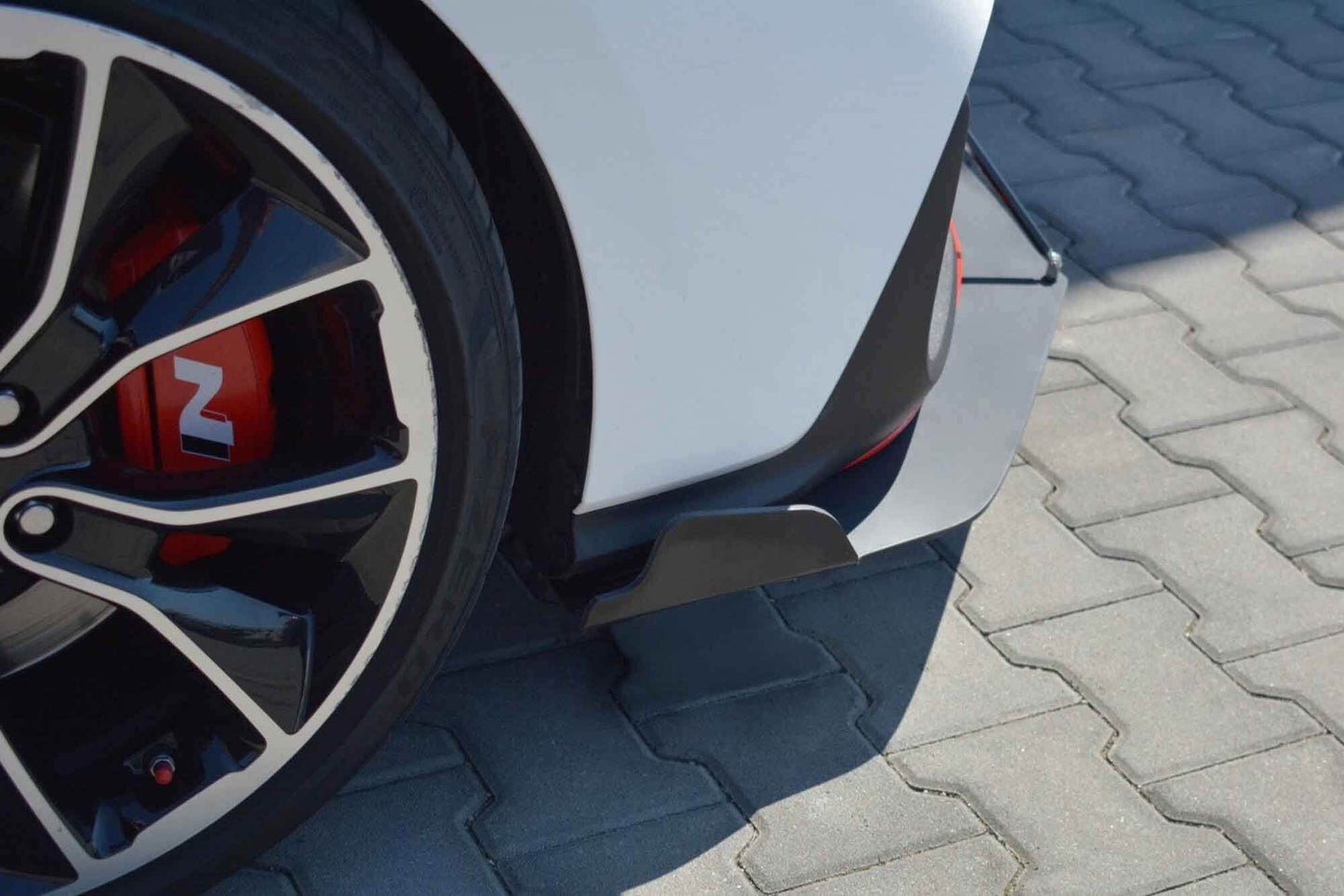 Splitter Maxton Design versiunea 1 tip Racing pentru bara fata N a Hyundai i30 hatchback (2017-), negru mat