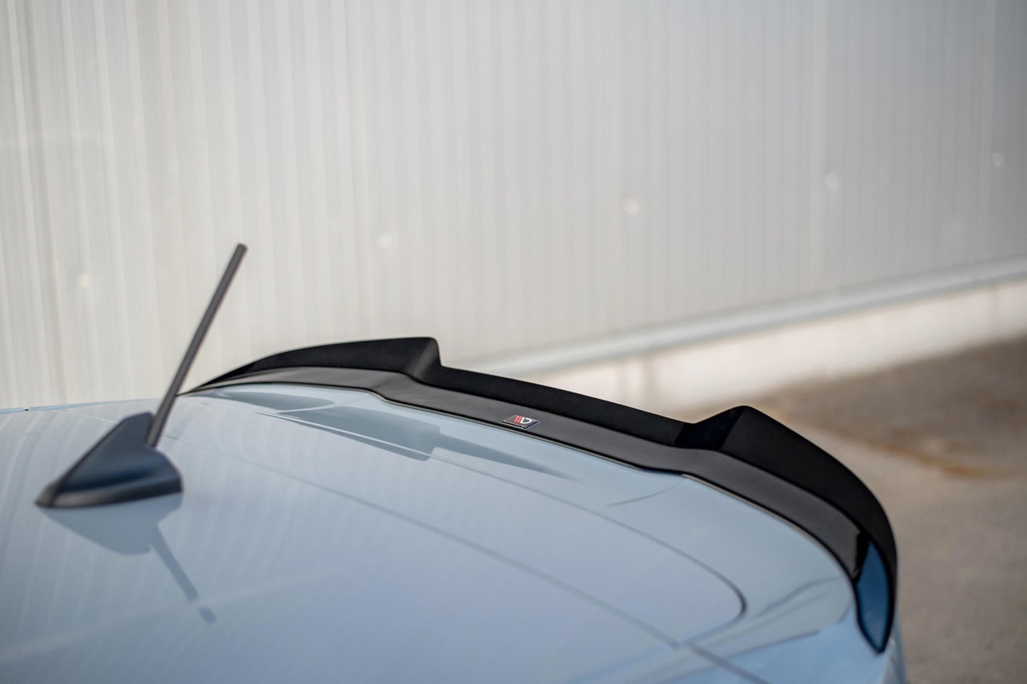 Maxton Design spoiler portbagaj versiunea 2 pentru Ford Fiesta ST / ST‑Line (dupa 2017), mat negru