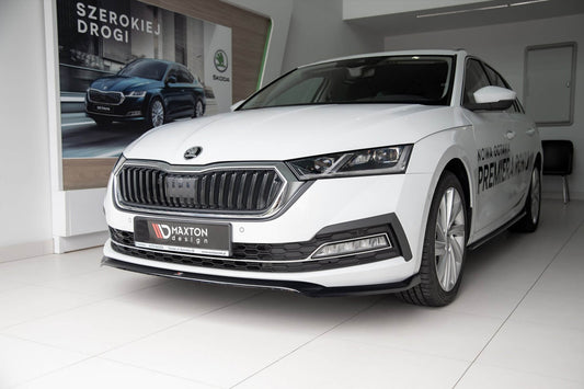 Spoiler Maxton Design versiunea 2 pentru bara față standard a Skoda Octavia (după 2019), negru mat