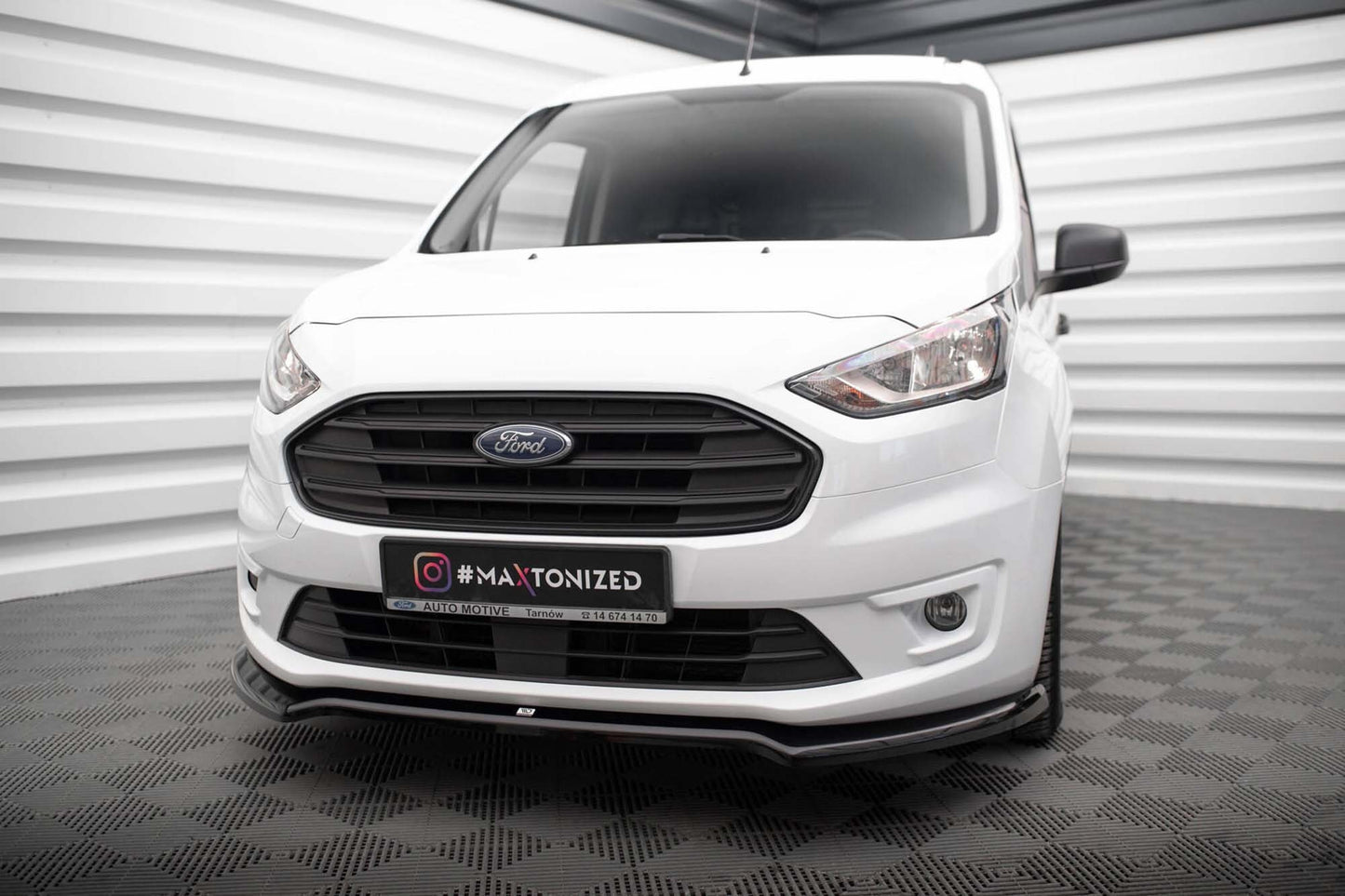 Maxton Design splitter versiunea 1 pentru bara fata Ford Transit Connect (2017-2023), negru lucios