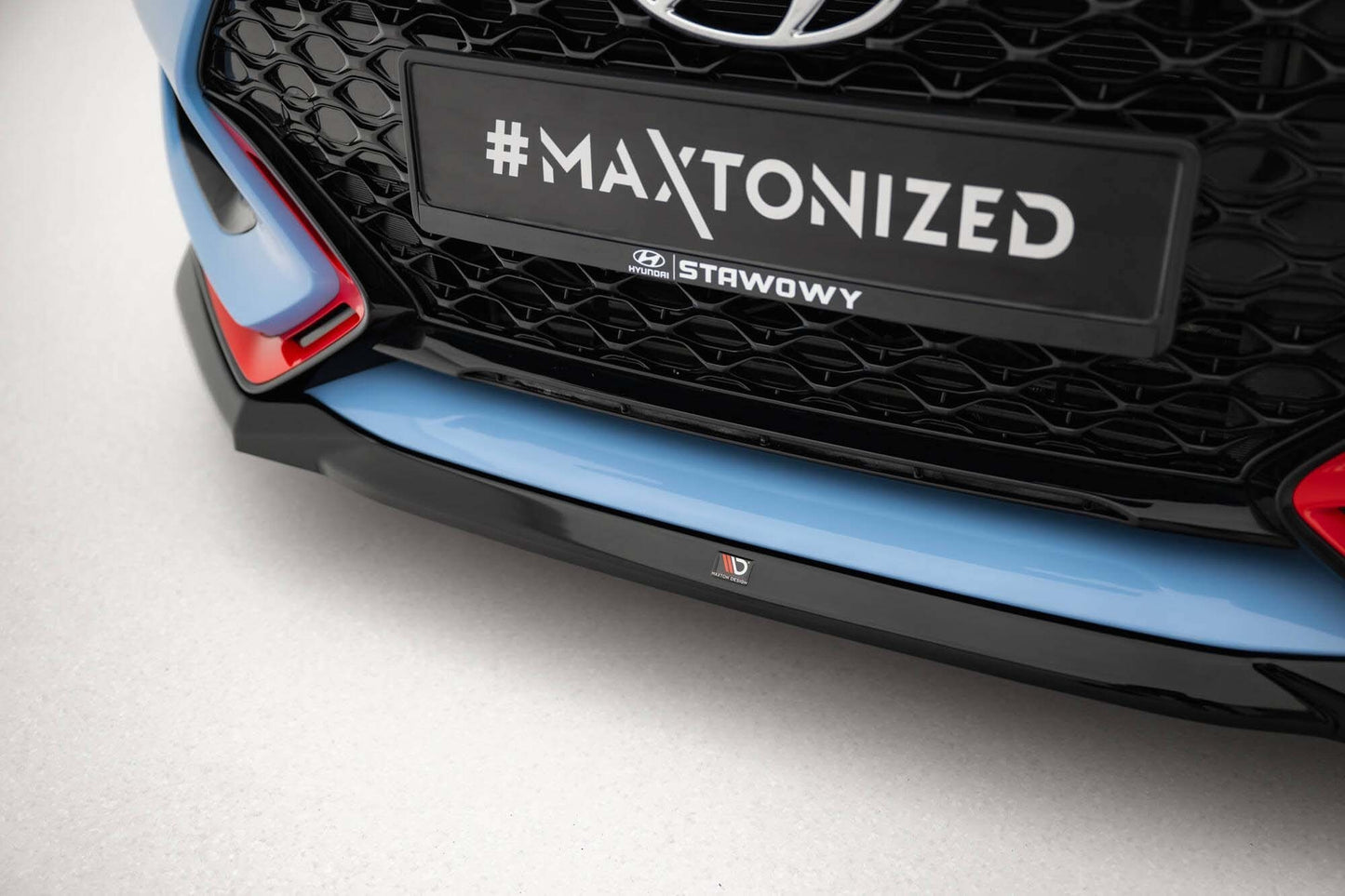 Splitter Maxton Design versiunea 1 pentru bara fata a Hyundai Veloster N (2018-2022), negru lac