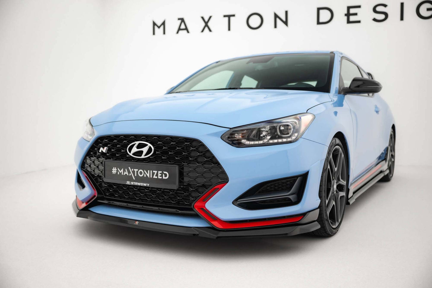 Splitter Maxton Design versiunea 1 pentru bara fata a Hyundai Veloster N (2018-2022), negru lac