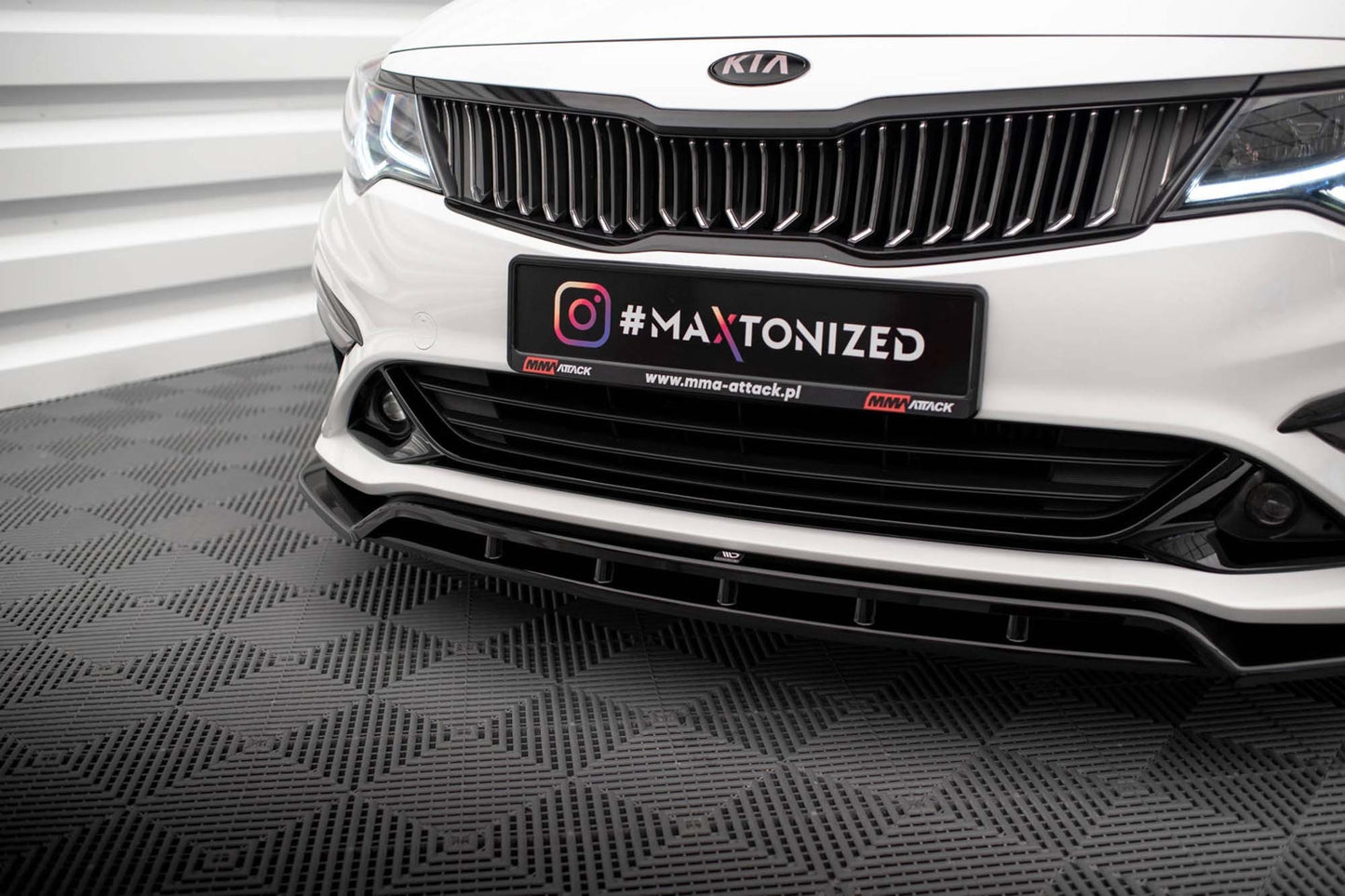 Maxton Design spoiler bară față versiunea 1 pentru Kia Optima Mk4 (2018-2020), negru lucios