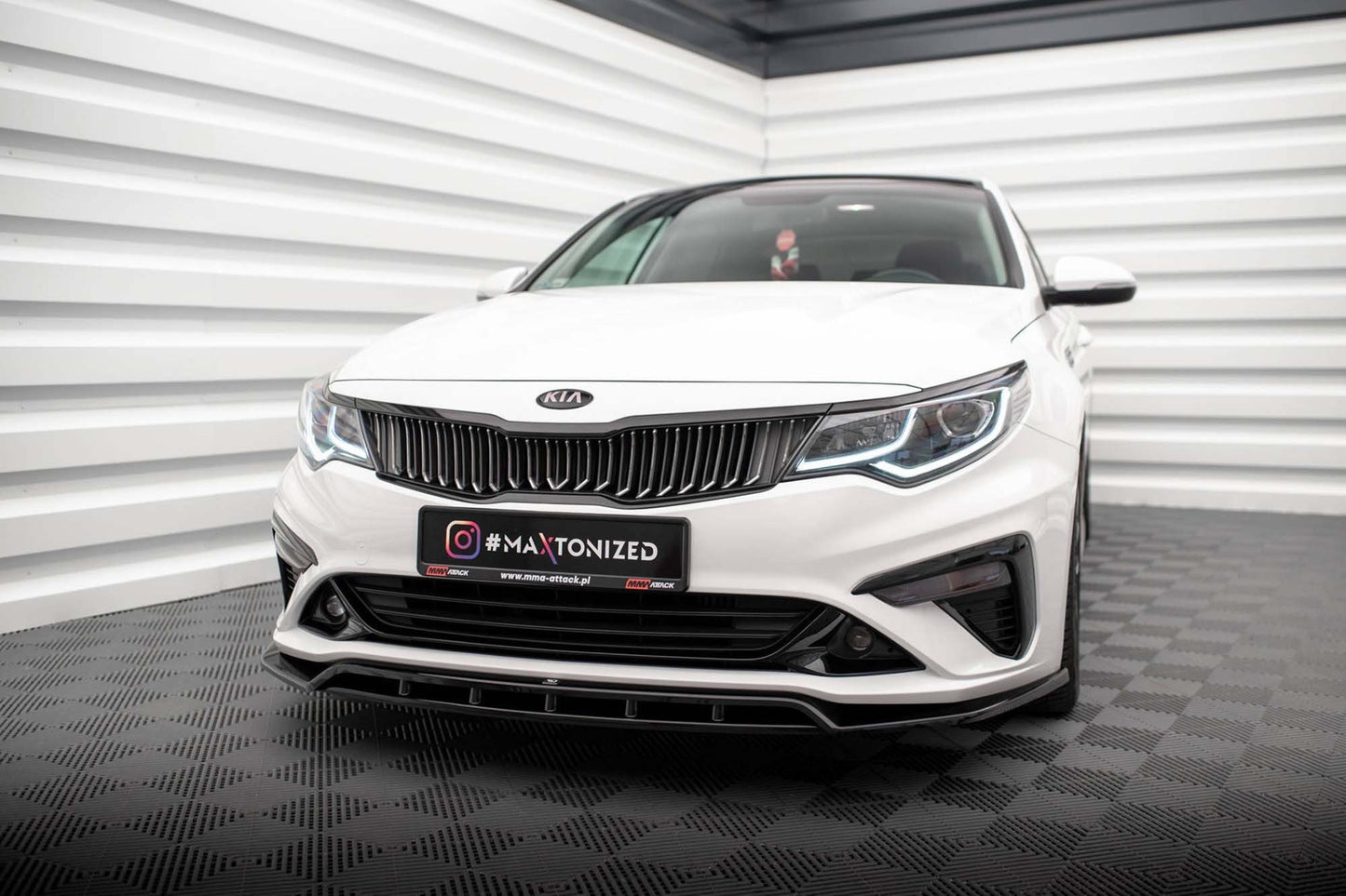 Maxton Design spoiler față versiunea 1 pentru Kia Optima Mk4 (2018-2020), aspect carbon